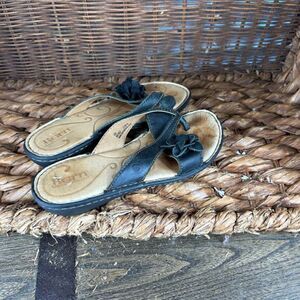 Born sz 6M Double Strap Sandal Floral Midnight Womens